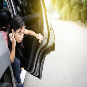 Cara Ampuh Mengatasi Anak Muntah karena Masuk Angin